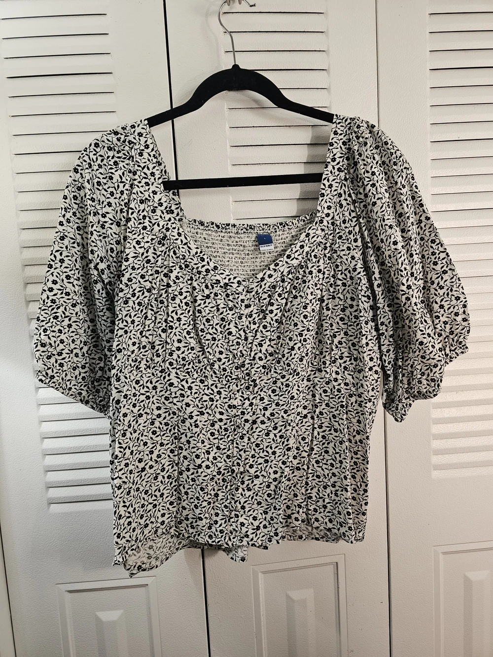 Scoop Neck Puff Sleeve Top - White with Black Floral